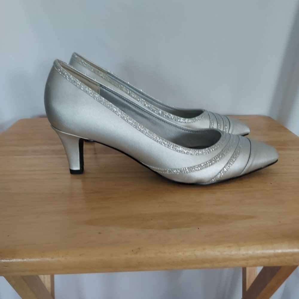 Womans heels - Picture 6 of 6